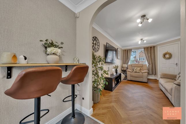 39 Clos Cwm Garw, Caerphilly photo 4