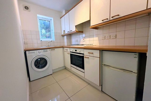 11, Lundy Court, Cippenham photo 4