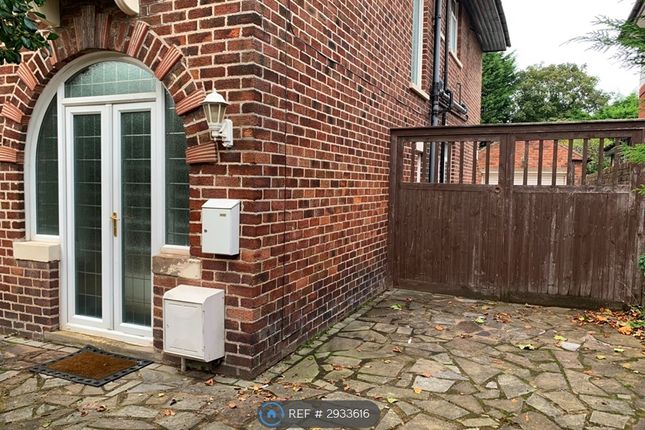 4-bed house on Newton Drive, Blackpool, £1,780/mo