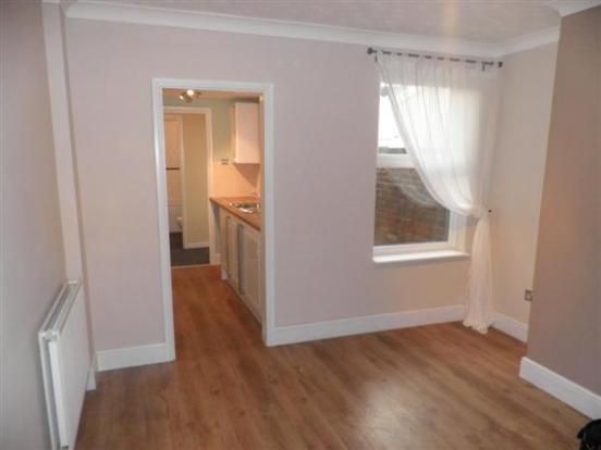 31, Lovewell Road, Lowestoft photo 4
