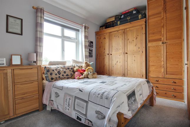 78, East Ella Drive, Hull photo 3