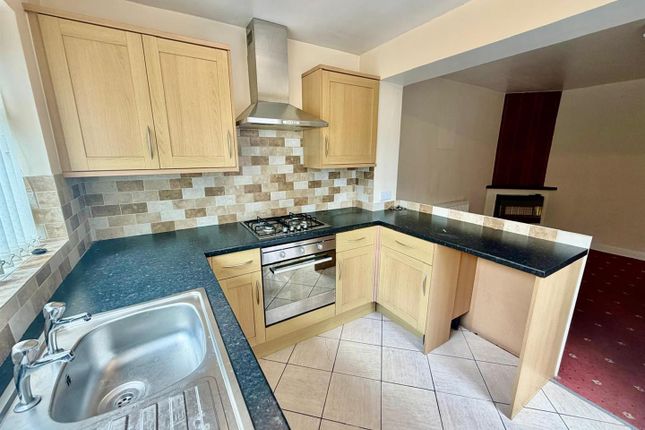 26, Nancroft Mount, Leeds photo 3