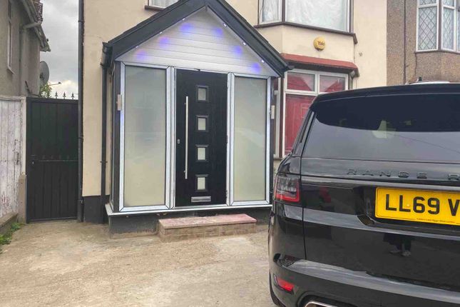 Ground Floor 2 Bedroom Flat  Pembroke Road Wembley  Ha9 7Pd  Available Immediately  Â£1400 Plus Bills On A Contribution Basis.