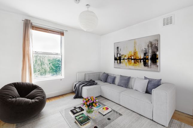 Flat for sale in Paulet Road, Camberwell