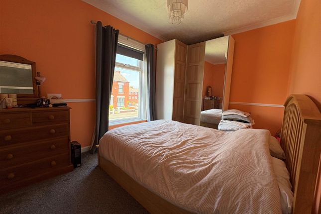 626, Oldham Road, Manchester photo 3
