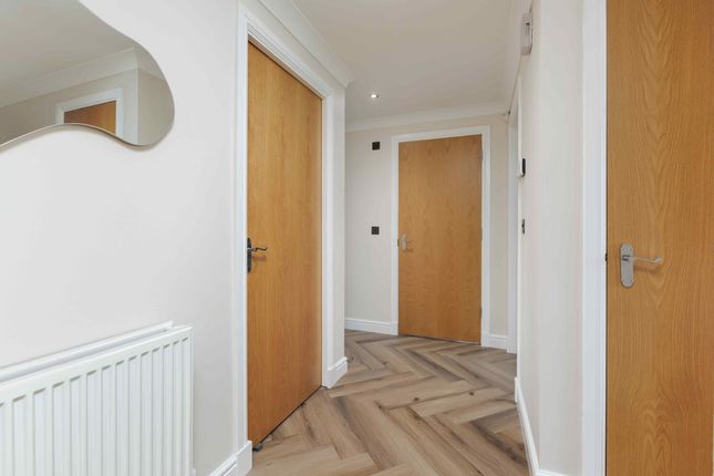 17A Whitehouse Gardens, Gorebridge photo 4