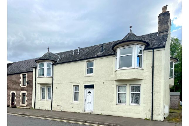 Thumbnail Flat for sale in Gallowhill, Crieff