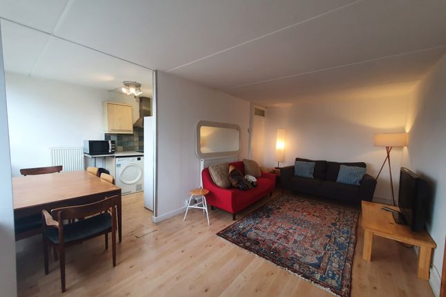 Duplex to rent in Charlotte Despard Avenue, Battersea, London