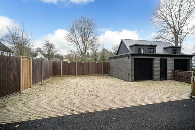 Flat 2, 150 St. Albans Road, St. Albans photo 4