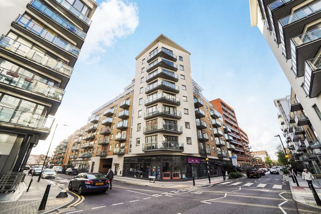 Flat for sale in Hudson House, Bow