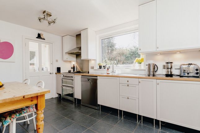 3 Hillpark Way, Edinburgh photo 3