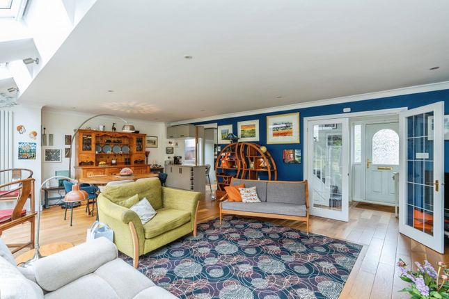 5, Bramble Drive, Hampshire photo 4