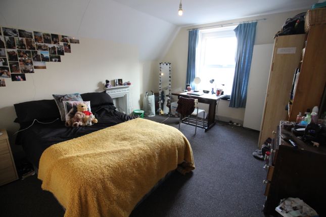 2, Ruthin Gardens, Cardiff photo 4