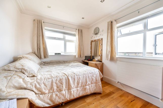 Thumbnail Flat for sale in Willesden Lane, Brondesbury Park, London