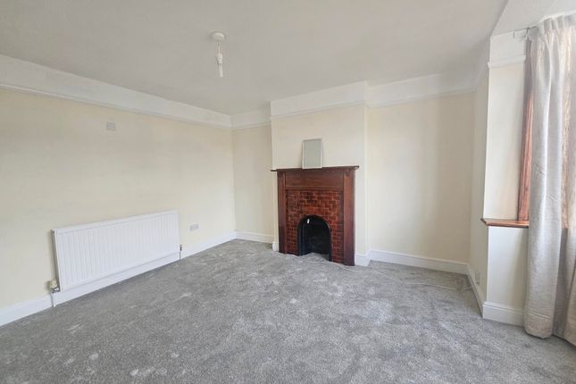 1, Chase End, EPSOM photo 4