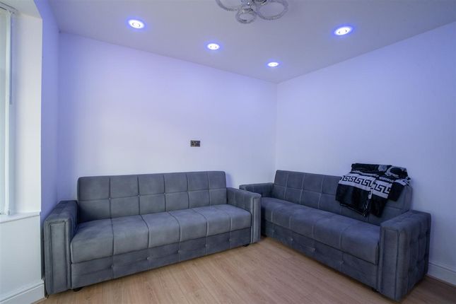 37, Debenham Road, Birmingham photo 4