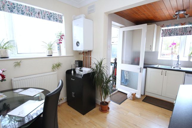 13, Brailswood Road, Poole photo 4