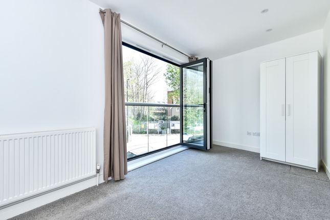 54, Springbank Road, London photo 2