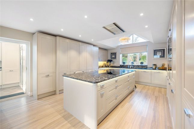 2 Southwater Close,, Beckenham Place Park, Beckenham photo 3