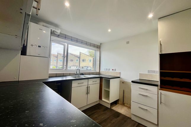 25, LEEDS photo 3