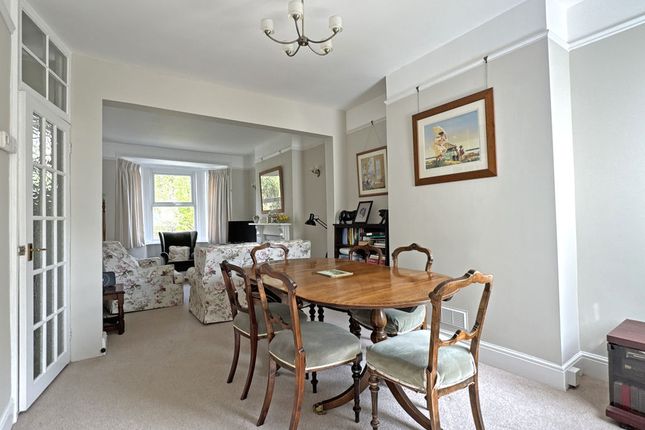 19, Lawn Vista, Sidmouth photo 4