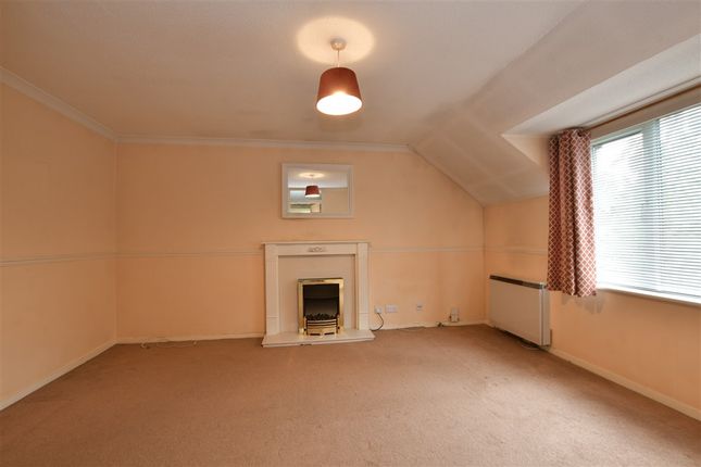 Spring Close, Dagenham photo 3