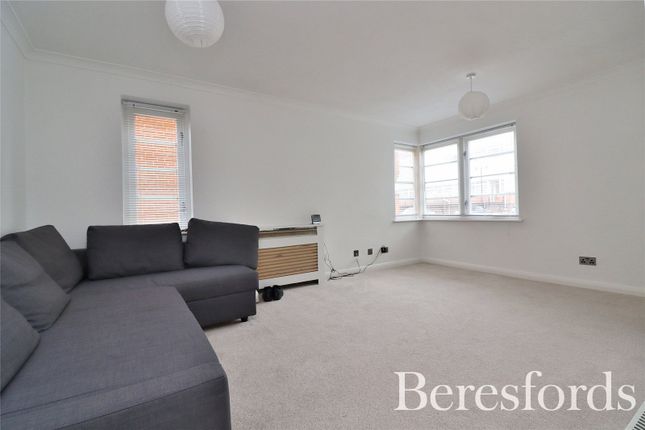 Flat 14,, Mazers Court, Braintree photo 2