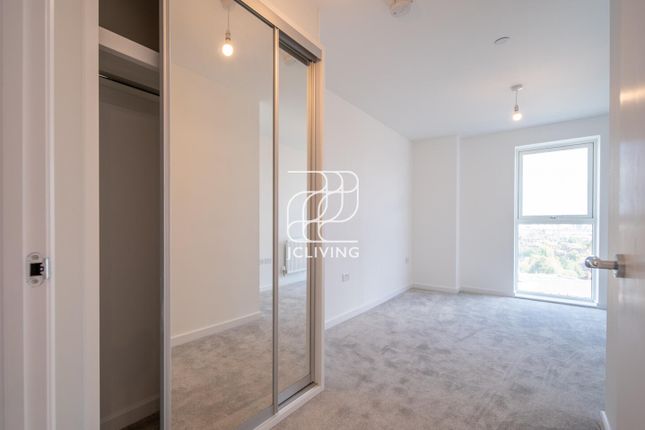 Flat 71, Tabbard Apartments, East Acton Lane, London photo 3