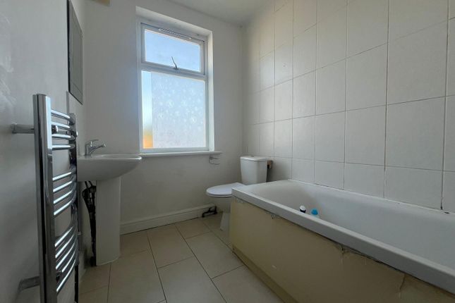 55A, High Street, Hornchurch photo 4