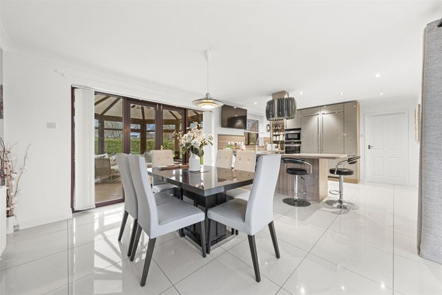 2, Redland Drive, Milton Keynes photo 4