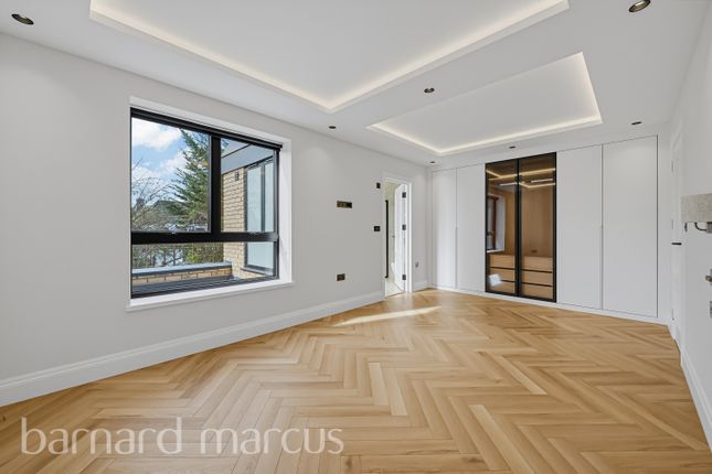 4, Winston Close, LONDON photo 4