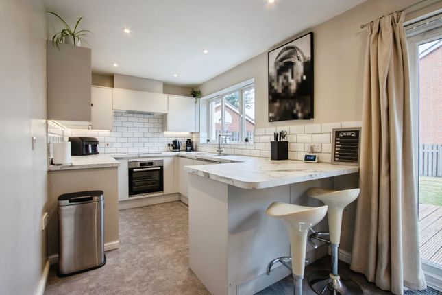 5, Galway Close, Barnsley photo 4