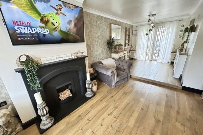 236, Blurton Road, Stoke On Trent photo 4