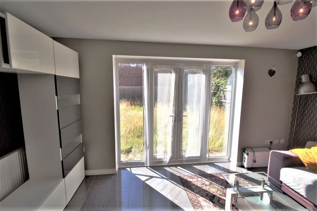 12, Cheshire Close, Coventry photo 3
