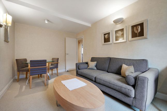 Flat to rent in St Christopher's Place, Marylebone, London