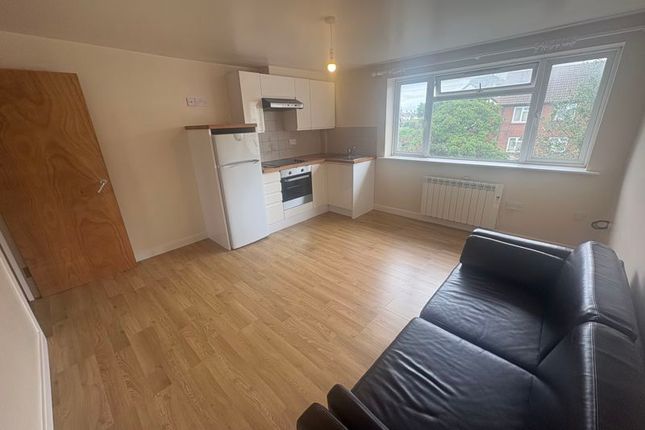 Room 3, 1a, Ivydale Road, Bognor Regis photo 2