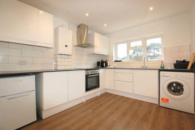 Thumbnail Maisonette to rent in Meadow Road, Bromley