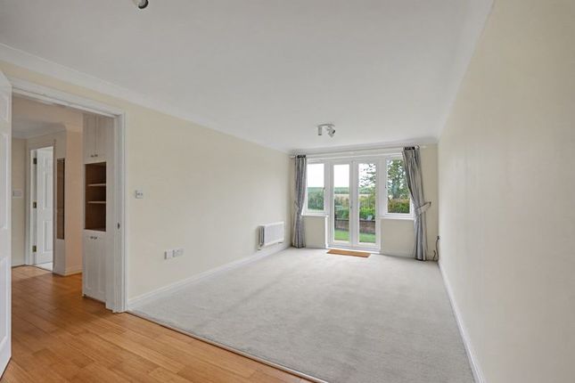 62 Alexandra Walk, Prince Charles Avenue, Dartford photo 3