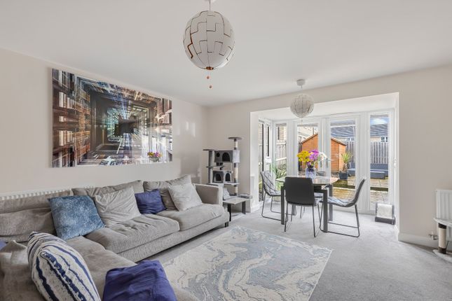 9, Fulton Crescent, Keighley photo 2