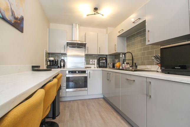 Flat 2, 2 Emmer Drive, Meadow Road, Bedford photo 2