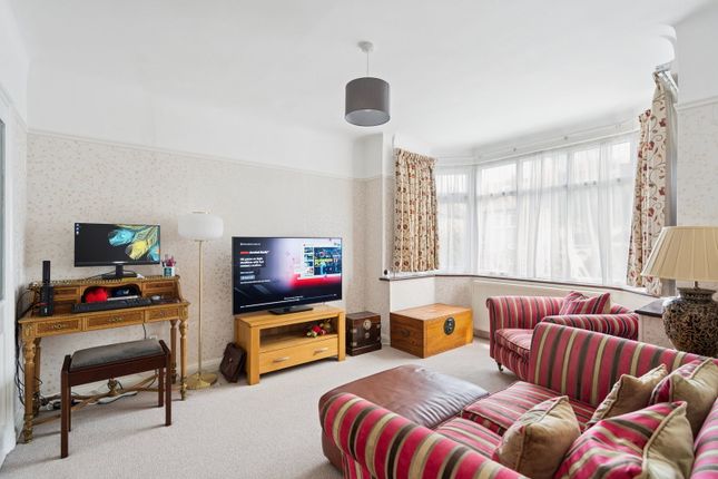 67, Durley Avenue, Pinner photo 2