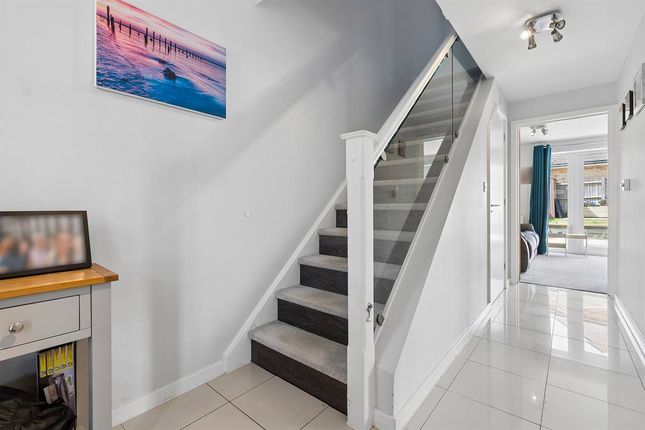 18, Aurum Close, Whitstable photo 4