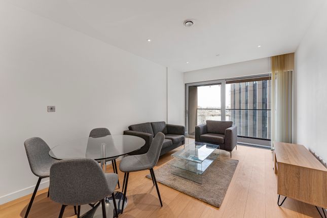 1-bed flat on No.2 Upper Riverside, 10 Cutter Lane, Greenwich Peninsula SE10, £550,000