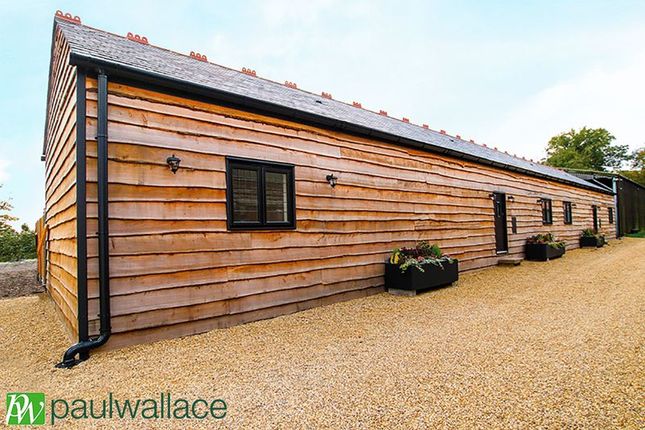 Thumbnail Barn conversion to rent in Old Park Ride, Cheshunt, Waltham Cross