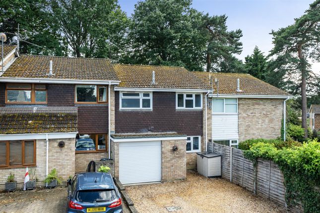75, Jerrymoor Hill, Finchampstead photo 4