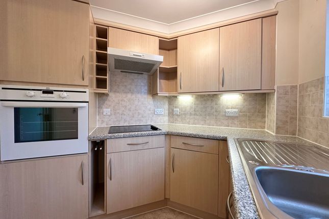 Apt 32, Southwood Court Southend Road, Billericay photo 3