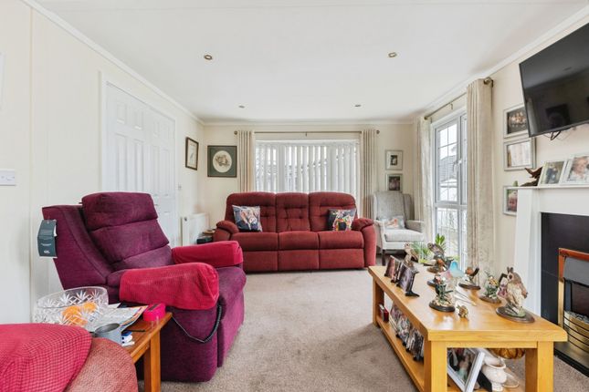 2, Bramble Close, Norfolk photo 4