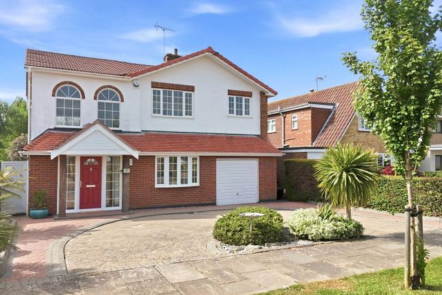 4-bed house on 40, Wyatts Drive, Essex, £800,000