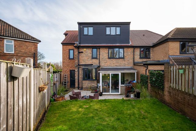 15, Hunters Lane, Sheffield photo 4