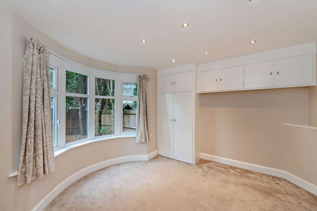 4, West End Court, Pinner photo 4